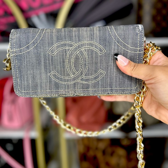 CHANEL CC Denim Zip Around Wallet w/ unbranded gold chain - Picture 3 of 14